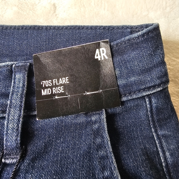 Express Jeans 70s Mid Rise Flare Denim 4R Women’s NEW with Tags NWT - Picture 3 of 12
